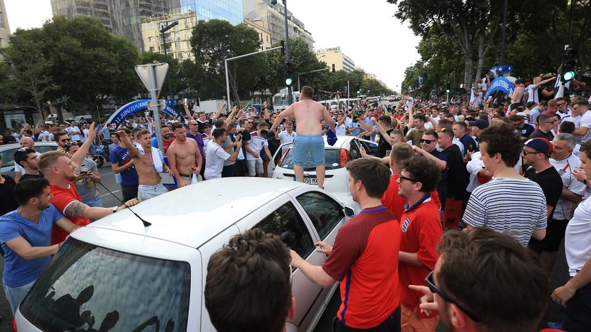 Ausschreitungen vor dem Spiel England gegen Russland