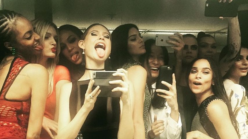 Kendall Jenner, Cara Delevingne, Behati Prinsloo und Zoe Kravitz bei der Met Gala 2015