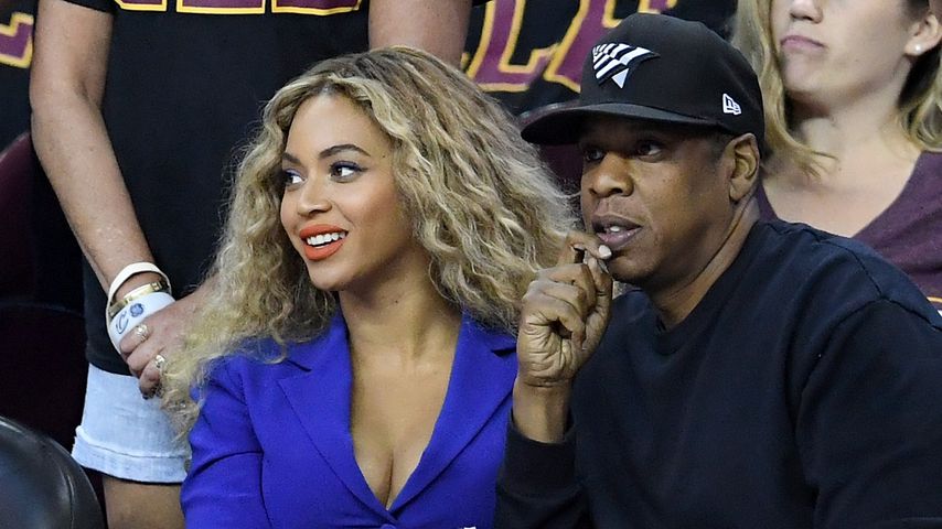Beyoncé und Jay-Z bei einem Basketballspiel