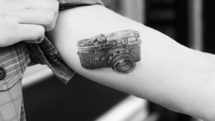 Brooklyn Beckhams Fotokamera-Tattoo