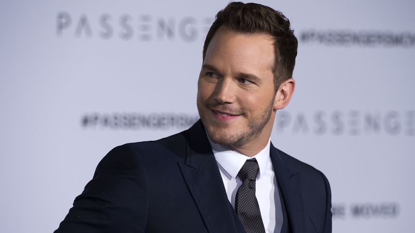 Schräge Schmink-Session: Chris Pratt tanzt sich wach!