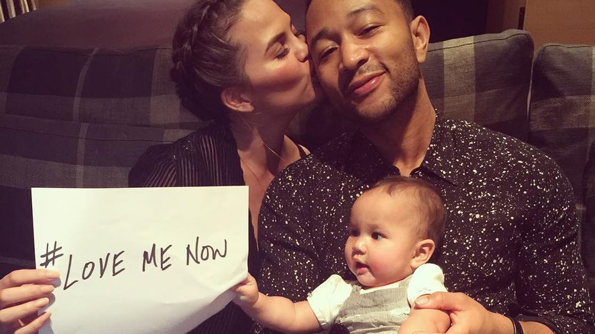 Chrissy Teigen, John Legend und Baby Luna als Familie