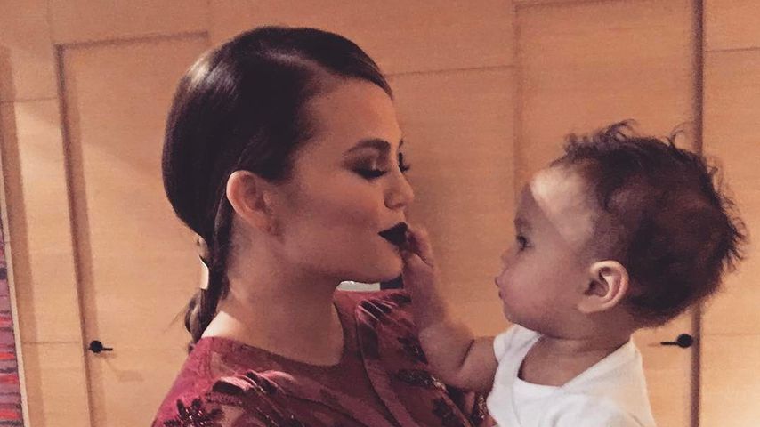 Chrissy Teigen und Luna kurz vor der "Die Schöne und das Biest"-Premiere