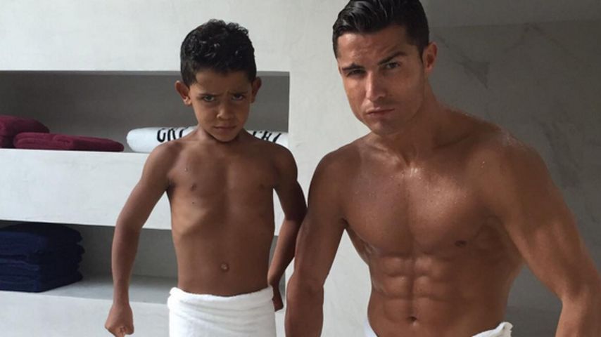Cristiano Ronaldo mit seinem Sohn