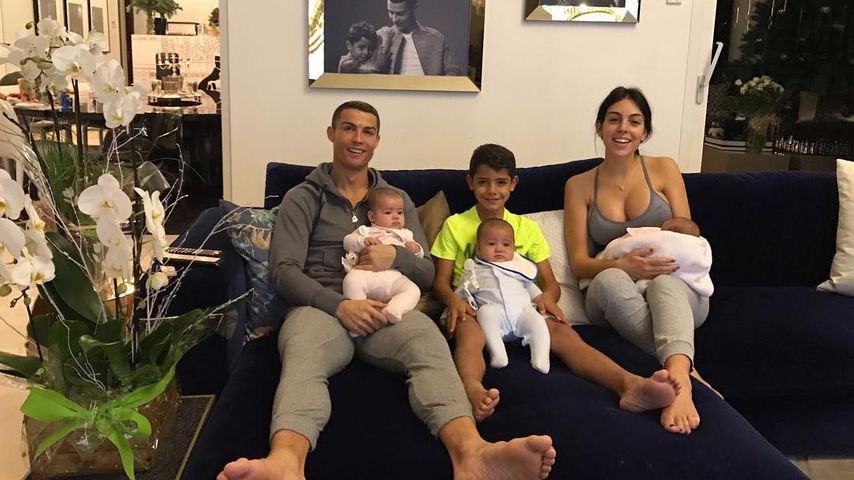 Cristiano Ronaldo, seine Kinder und Georgina Rodriguez