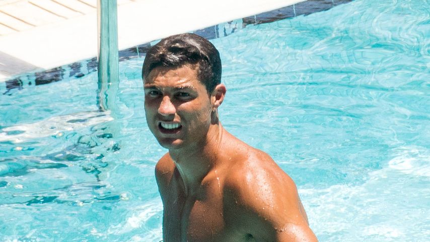 Cristiano Ronaldo in einem Pool in Miami