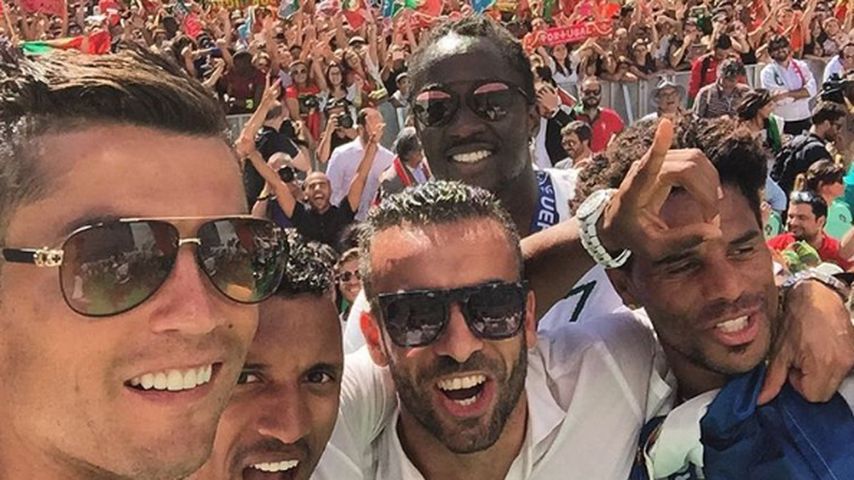 Cristiano und seine Mannschaft beim Empfang nach der EM 2016