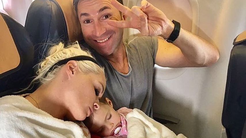 Daniela, Lucas und Sophia im Flugzeug