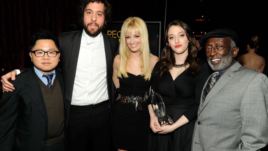 Der Cast von 2 Broke Girls bei den People's Choice Awards 2012