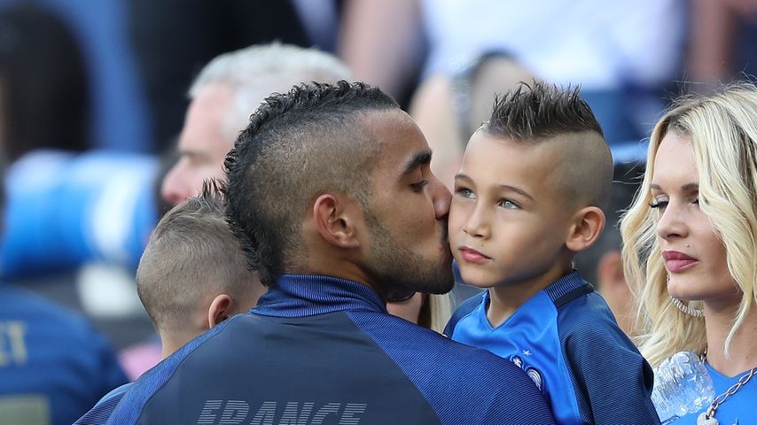 Dimitri Payet mit seinen Söhnen Noa und Milan nach einem Spiel