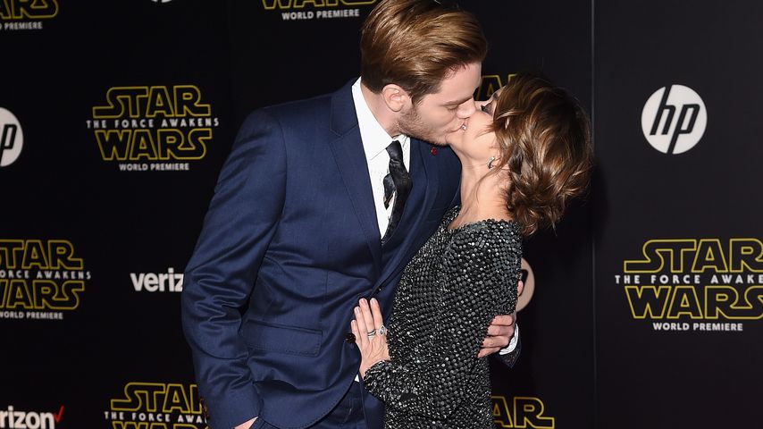 Sarah Hyland und Dominic Sherwood