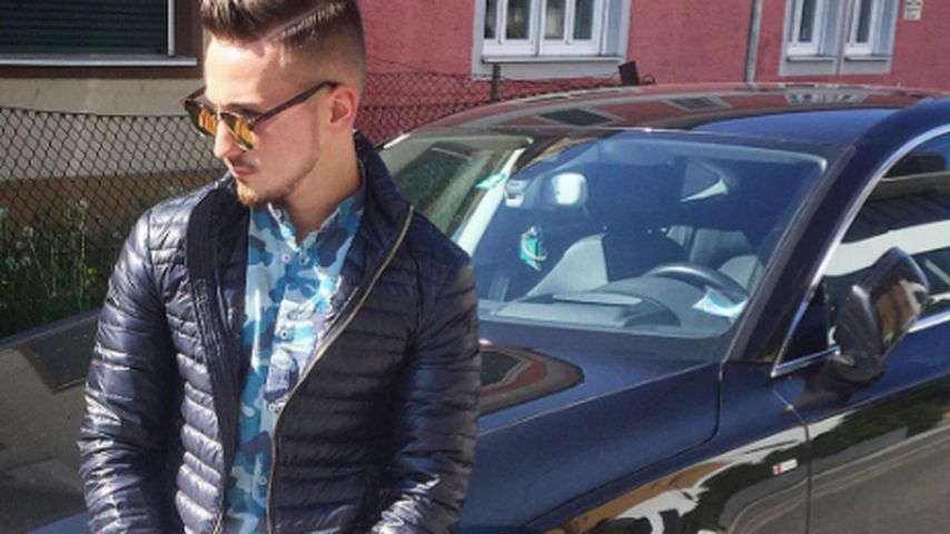 Donis Avdijaj mit seinem Auto