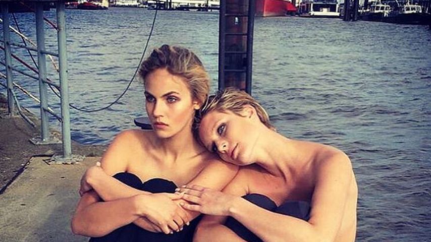 Elena C. und Kim, GNTM-Teilnehmerinnen 2016, bei einem Oben-Ohne-Shooting