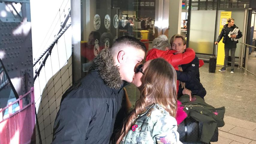Emir Kücükakgül und Gina-Lisa am Frankfurter Flughafen