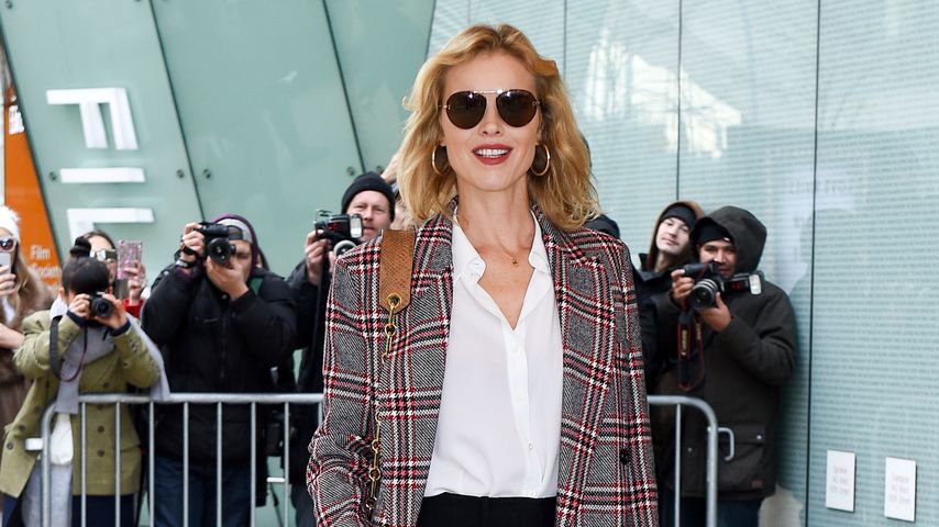 Schauspielerin Eva Herzigová auf der New York Fashion Week