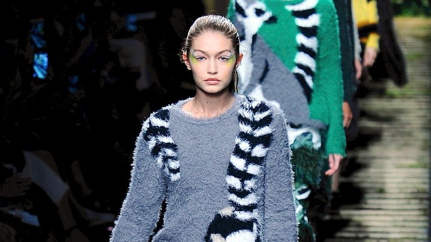 Gigi Hadid auf dem Catwalk von Max Mara auf der Mailand Fashion Week