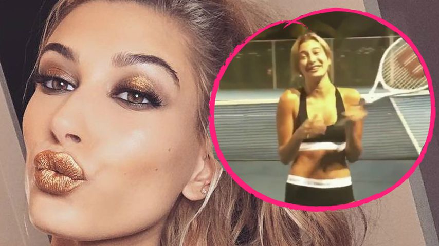 Sexy Dessous-Show: Hailey Baldwin spielt in BH & Slip Tennis