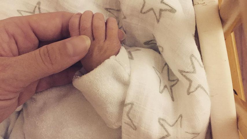 Isabel Edvardssons erstes Babyfoto