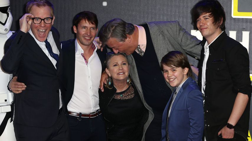 James Blunt, Carrie Fisher, Stephen Fry, Elliot Spencer bei der "Star Wars"-Premiere in London
