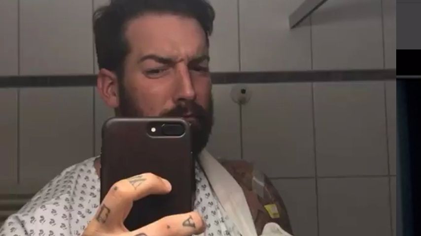 Spaß ohne Riesen-Penis: Jan Leyk blödelt im Krankenhaus