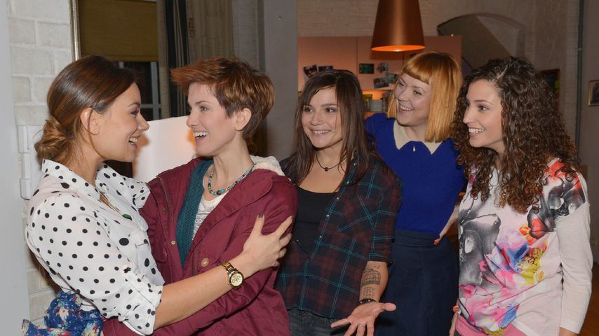 Nadine Menz, Janina Uhse, Ramona Dempsey, Isabell Horn und Linda Marlen Runge
