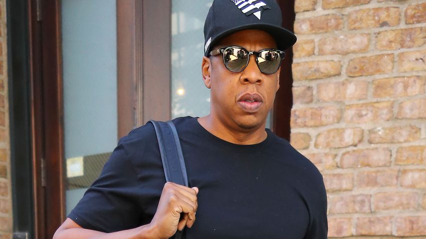 Jay-Z vor einem Hotel in New York