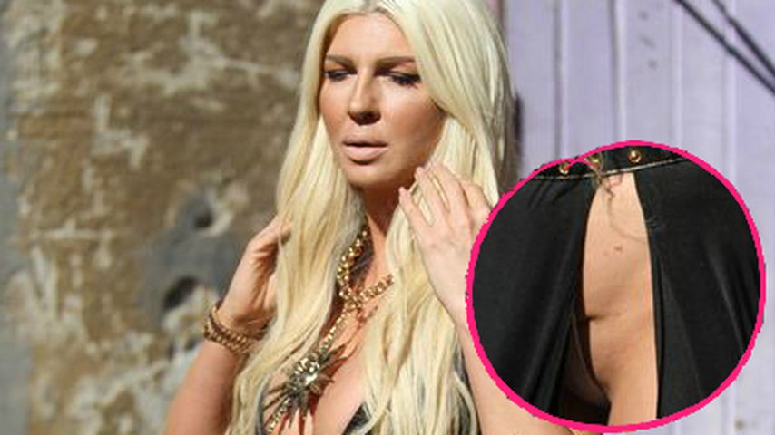 Serbische Kim Kardashian: Slip-Panne & mysteriöse Bauchfalte