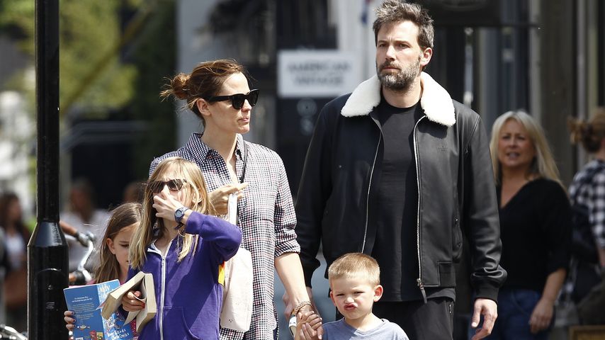 Jennifer Garner und Ben Affleck mit ihren Kindern in London