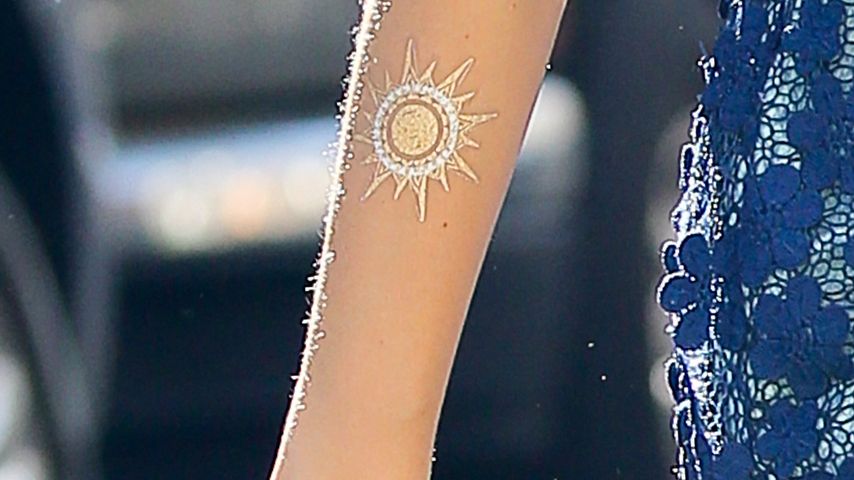 Jessica Albas Sonnen-Tattoo