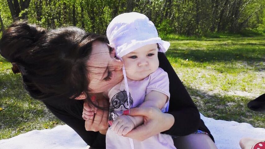 Anne Wünsche mit ihrer Tochter Juna