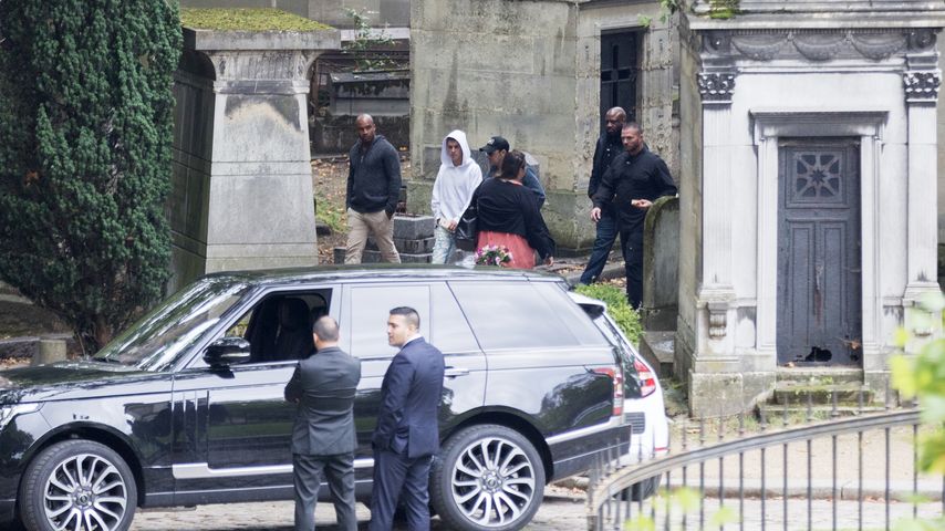 Justin Bieber nach seinem Besuch des Grabs von Jim Morrison in Paris