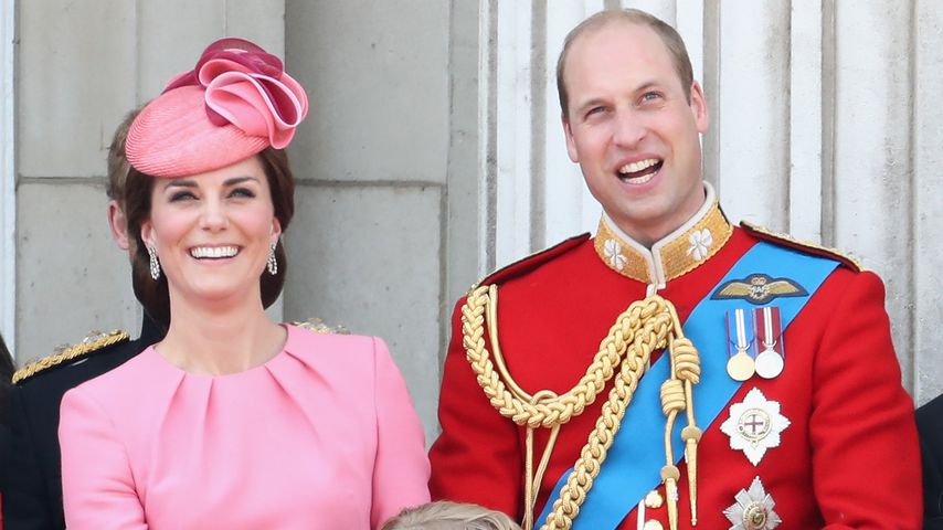 Kate, William, Charlotte und George auf dem Balkon des Buckingham Palace