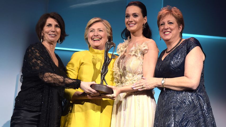 Katy Perry und Hillary Clinton bei der "UNICEF Snowflake Gala"