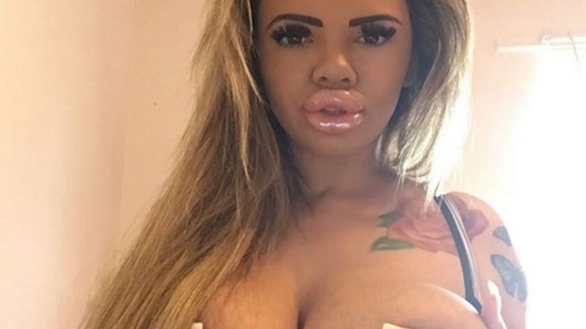 Kayla Morris während ihrer Arbeit als Webcamgirl