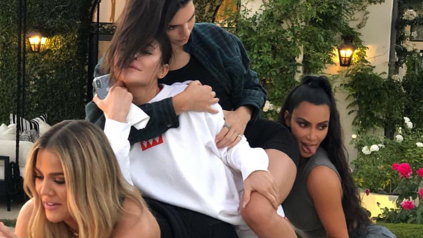 Mit Baby, Schwestern & Tristan: Khloe feiert ihren 34. B-Day