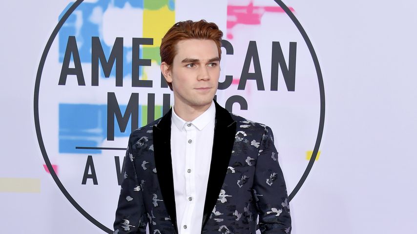 KJ Apa bei den AMAs 2017