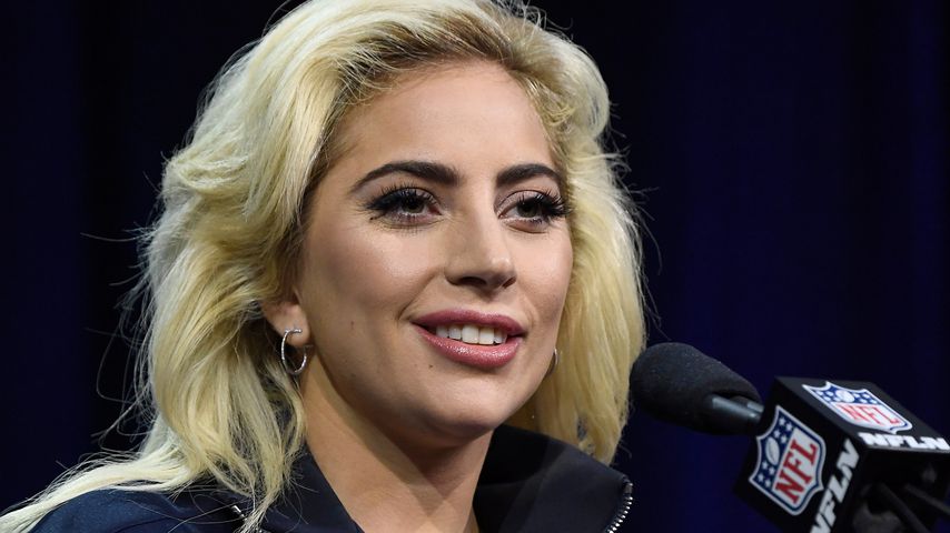 Lady GaGa bei einer Pressekonferenz zum Super Bowl LI