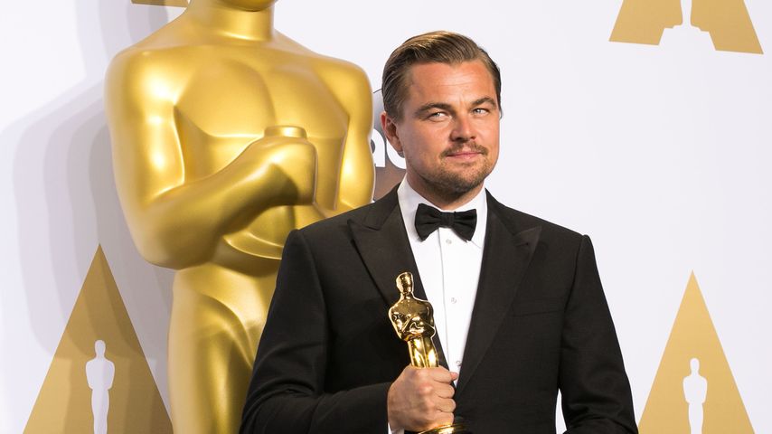 Leonardo DiCaprio mit seinem Oscar