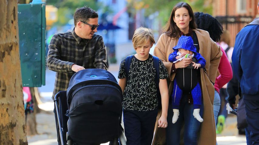 Liv Tyler, Sailor Gene Gardner und Milo Langdon