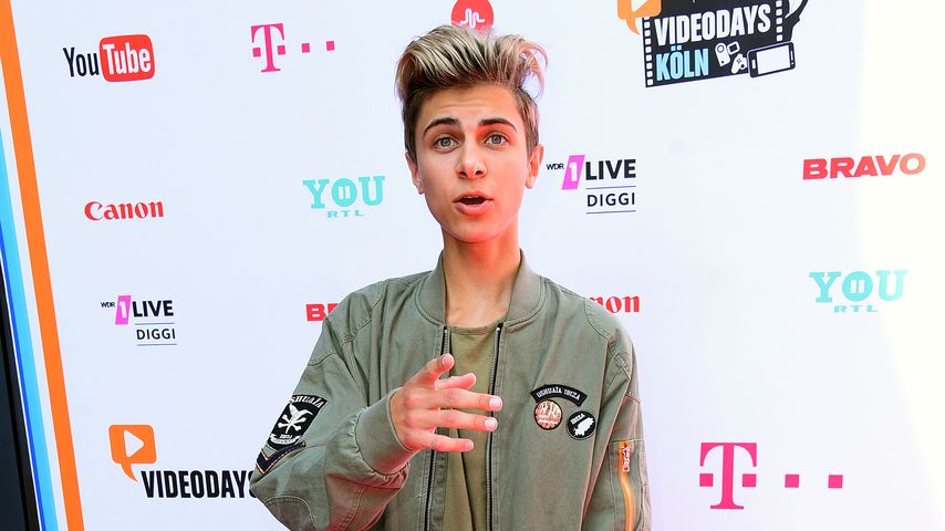 Lukas Rieger auf dem roten Teppich bei den YouTube VideoDays in Köln