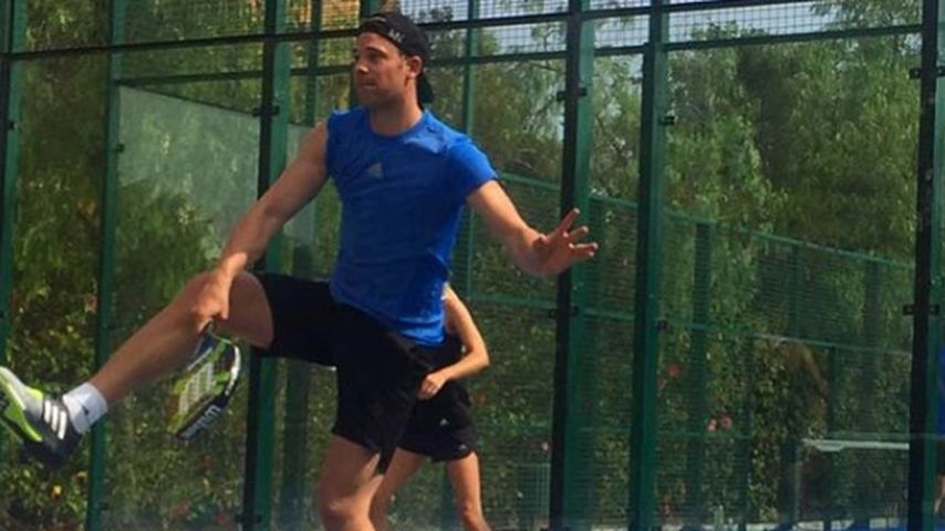 Manuel Neuer sportlich in seinem Sommerurlaub 2016