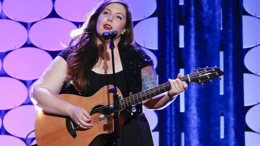 Mary Lambert bei einem Auftritt auf GLAAD Gala in San Francisco 2016
