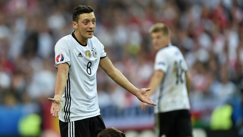 Mesut Özil beim EM-Spiel Deutschland gegen Polen