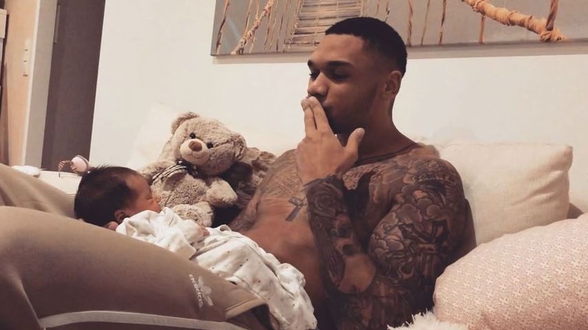 Mia Rose Harrison mit Papa Dominic