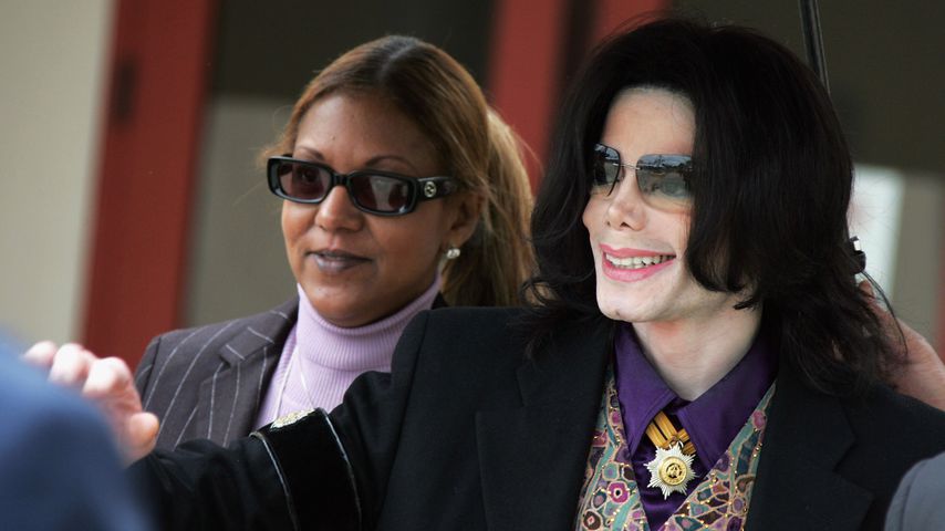 Michael Jackson mit Pressesprecherin Raymone Bain