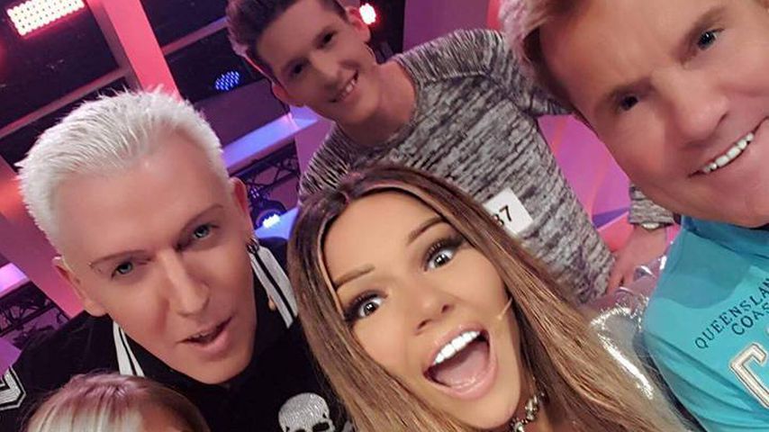Michelle, H.P. Baxxter, Jannik Rubeck, Shirin David und Dieter Bohlen (v. l. n. r.) im DSDS-Studio