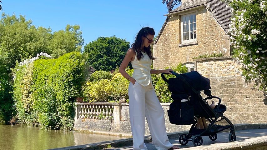 Neu-Mama Michelle Keegan genießt den Sommer mit ihrem Baby