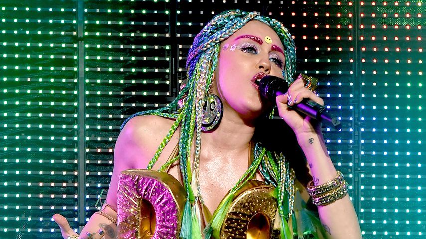 Miley Cyrus bei ihrem Auftritt im Wiltern Theatre 2015