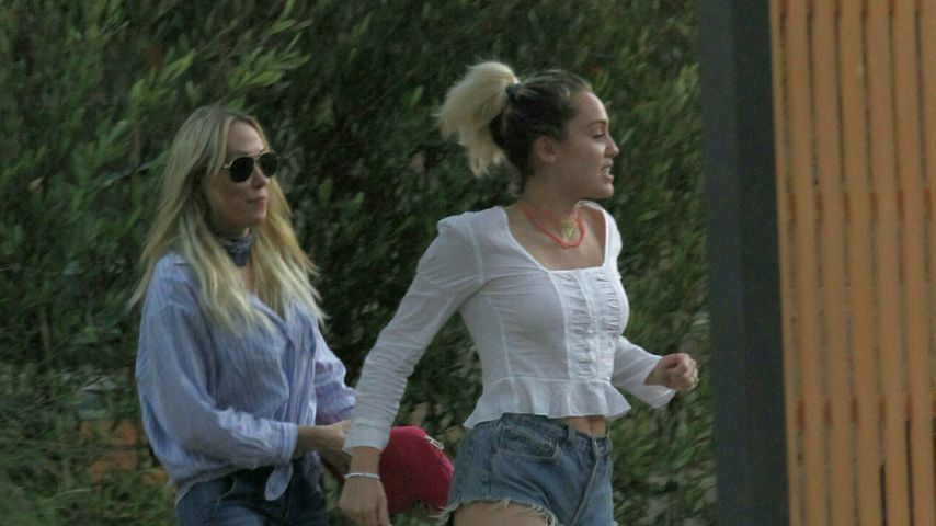 Miley Cyrus mit ihrer Mutter in Malibu