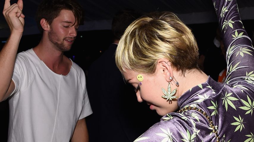 Silvester-Love: Miley Cyrus küsst ihren Patrick